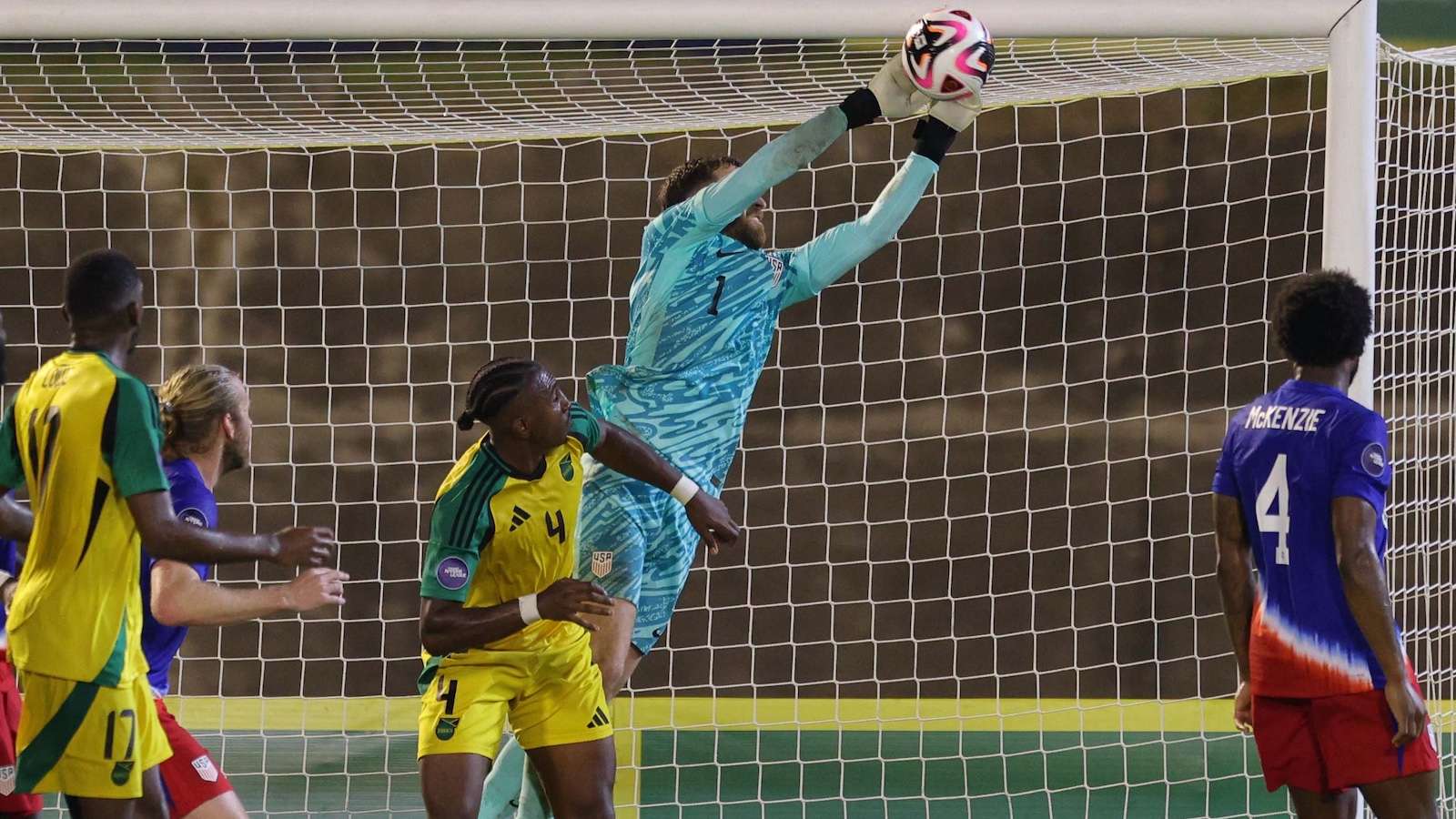 隨著聲名鵲 隨著聲名鵲